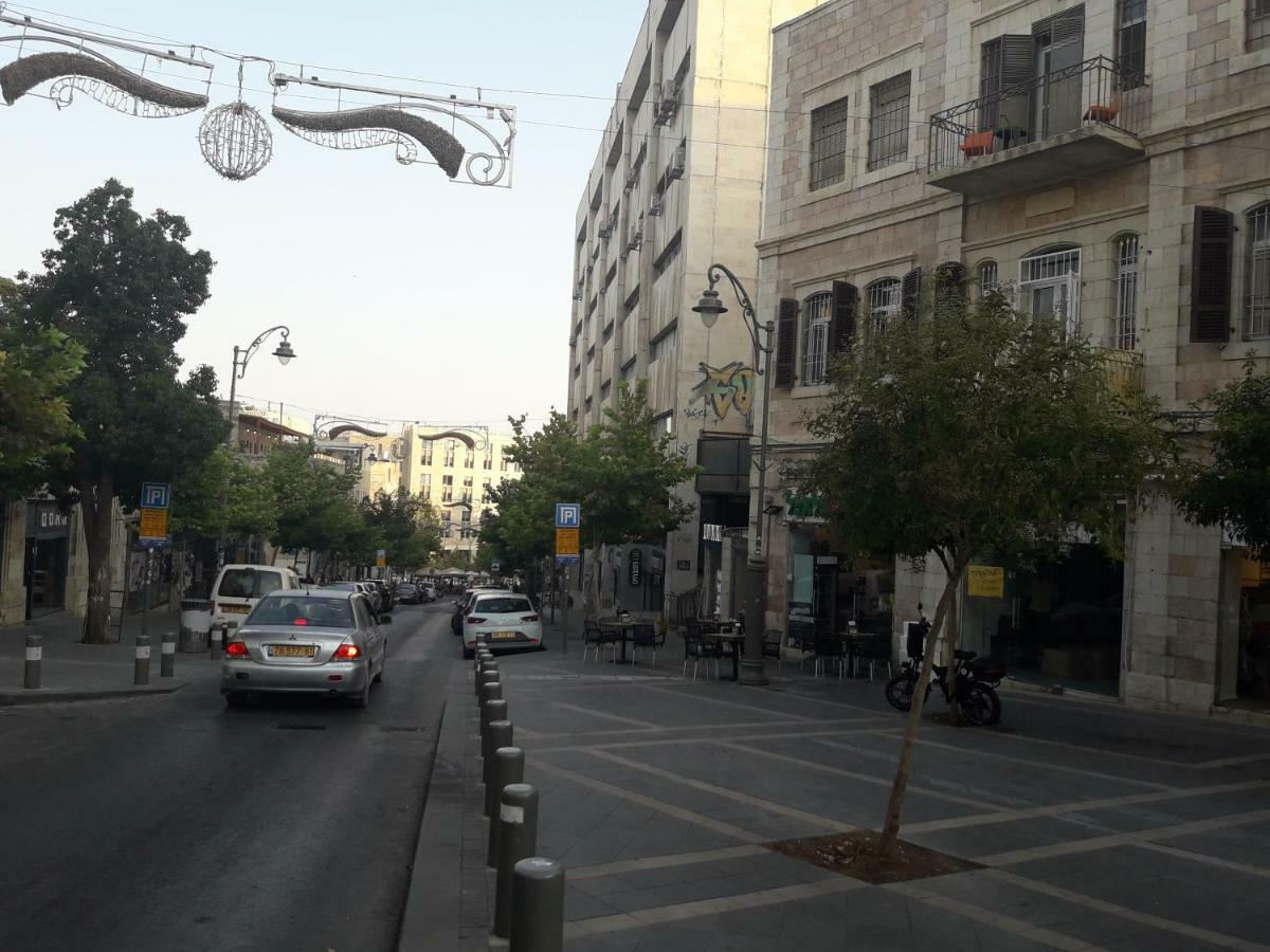 Queen Hotel Jerusalem Exterior photo