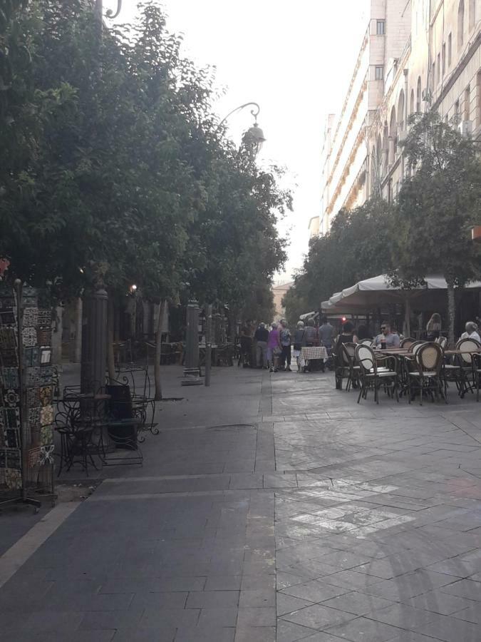 Queen Hotel Jerusalem Exterior photo